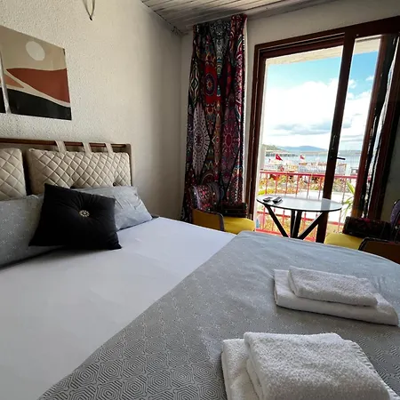 Myra Butik Seferihisar